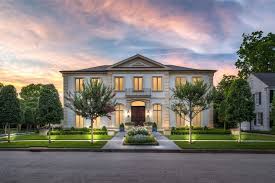 Lonestar Key Master – Professional locksmith services in River Oaks, Houston, Texas, featuring a luxurious mansion at sunset. 24/7 locksmith solutions.